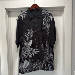 Tommy Bahama Black and Gray Tropical Casual Shirt